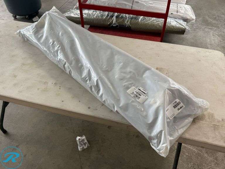 Race Face T2 Tailgate Pad, Mid Size - Roller Auctions