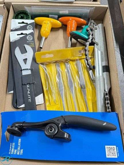 (4) Boxes Wrenches, Hex Tools, Chain Tools, and Various Maintenance Tools - Roller Auctions