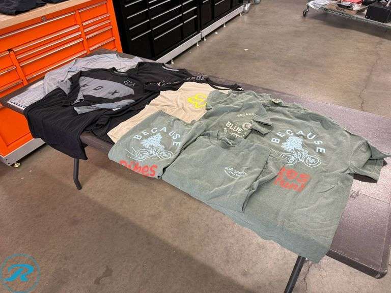 (8) Men’s Cycling T-Shirts/Long Sleeve Shirts, Size XS/S - Roller Auctions