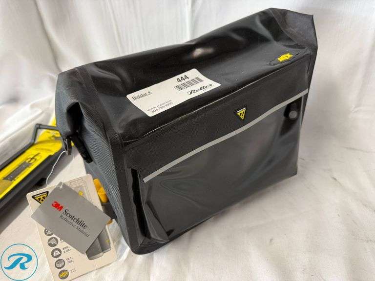 Topeak MTX Trunk DryBag with Omni QuickTrack Adapter - Roller Auctions