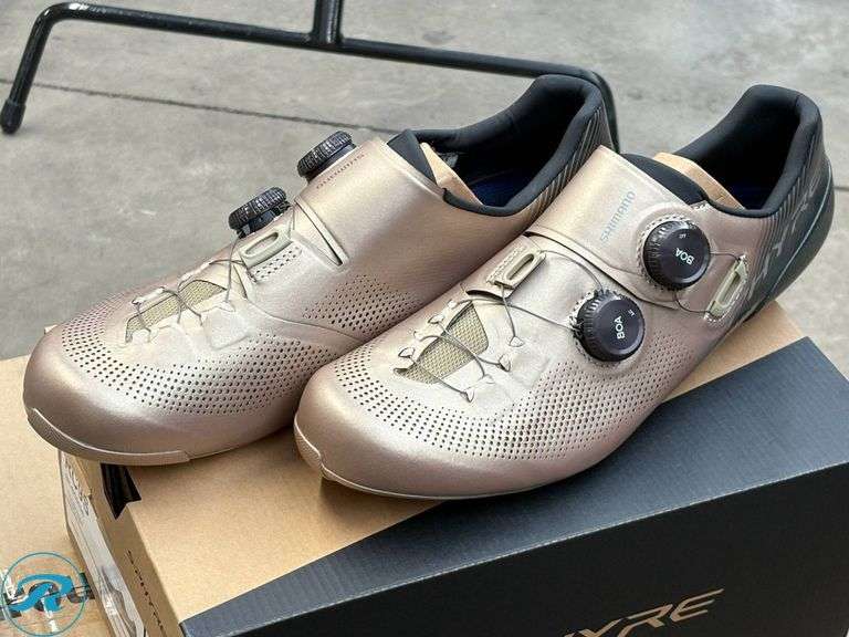 Shimano S-Phyre RC9S Cycling Shoes, Champagne, Size 45 (US 10.5) - Roller Auctions