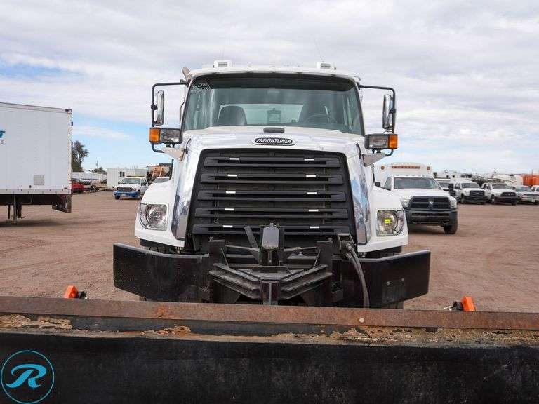 2015 Freightliner 108SD T/A Dump Truck - Roller Auctions