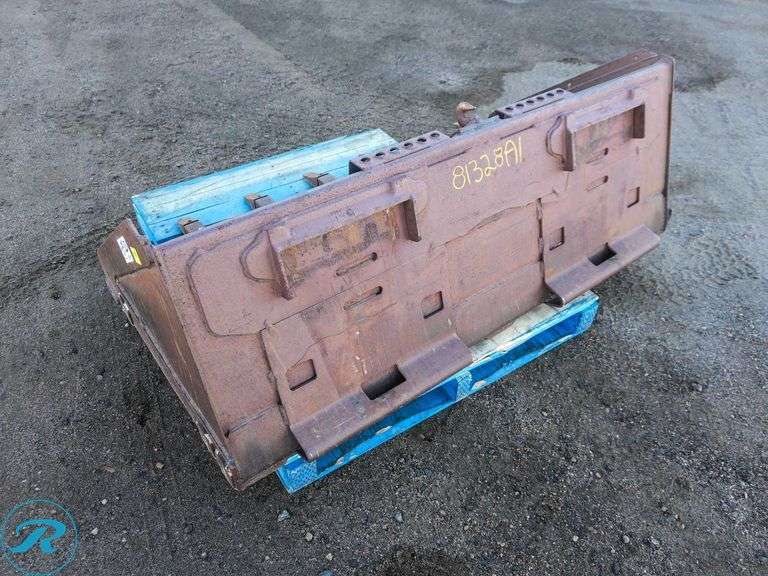 60" Skid Steer Bucket - Roller Auctions