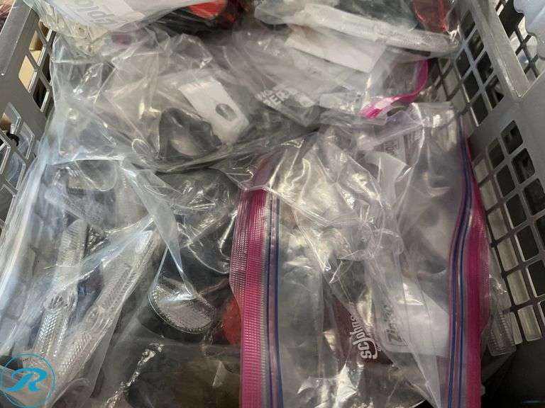 Tray of Assorted Reflectors - Roller Auctions