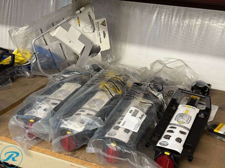 (4) Topeak MTX BeamRacks EX and MTX with Dual Side Frame Attachments - Roller Auctions