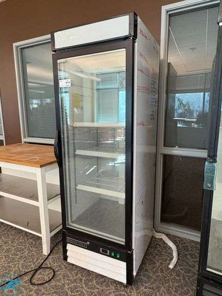 Maxx Cold Model MXM1-16F Single Glass Door Merchandising Freezer