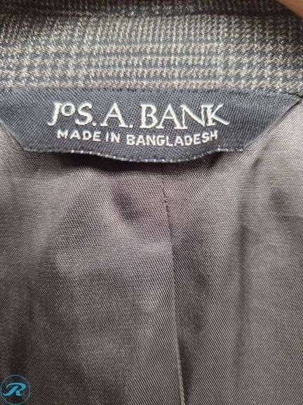 Jos. A. Bank Men’s Gray Herringbone Blazer and Pants - Roller Auctions