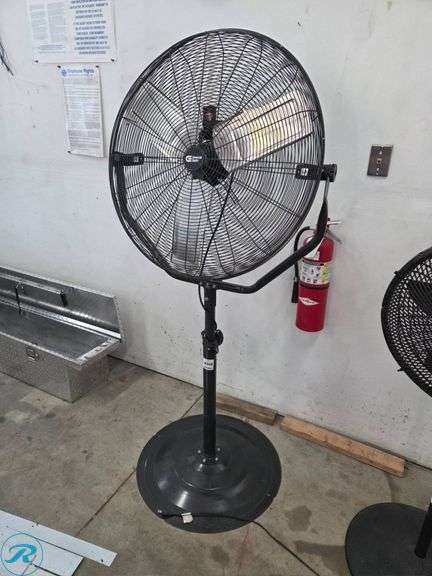 Commercial Electric 30″ Industrial Pedestal Fan with Speed Regulator