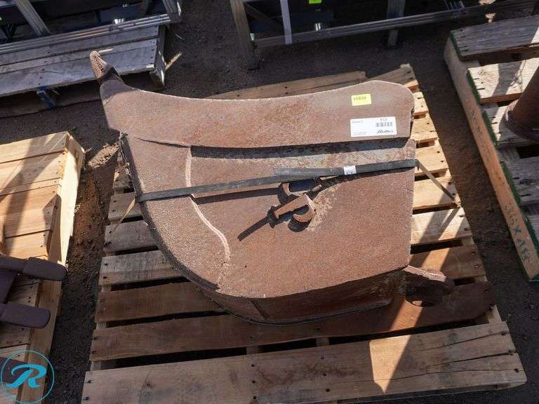 CP 12" Backhoe Bucket - Roller Auctions