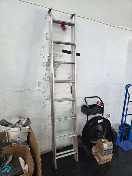 Aluminum Extension Ladder, 16″ - Roller Auctions