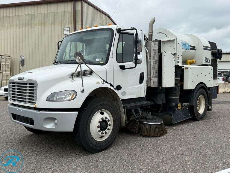2017 Tymco 500X RWD S/A Street Sweeper