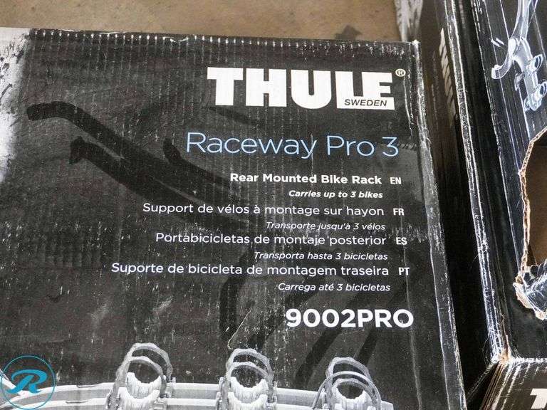 Thule Raceway Pro 3 Rear-Mounted 3-Bike Rack - Roller Auctions