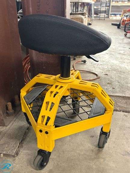 Dewalt Adjustable Rolling Shop Seat with Casters - Roller Auctions