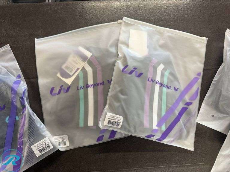 (7) Liv Signature and Spectra Women’s Cycling Shorts, Size M - Roller Auctions