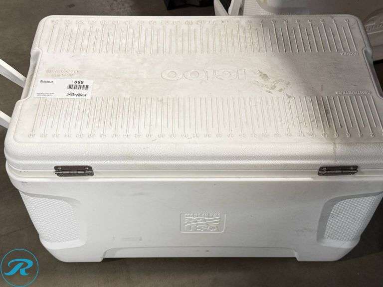 Igloo White Plastic Cooler with Hinged Lid - Roller Auctions