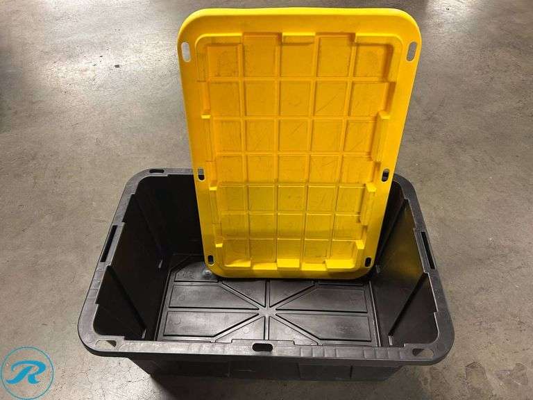 HDX Tough Totes with Snap-On Lids, 17 Gallon and 12 Gallon - Roller Auctions
