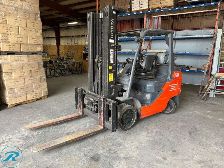 Toyota 8FGC35U Propane Forklift