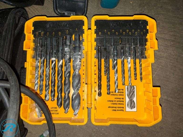 Makita HP2050 Drill, Snap-On 1/2″ Drill, DeWalt DWD110 Drill with Accessories - Roller Auctions