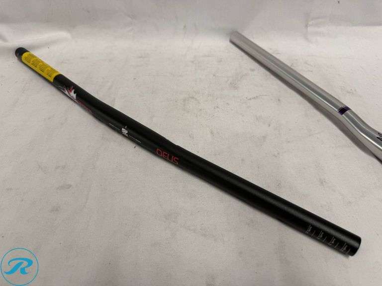 Race Face Deus and Sim Works MowMow Handlebars - Roller Auctions