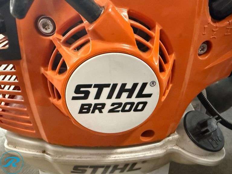 Stihl BR 200 Gas-Powered Backpack Leaf Blower - Roller Auctions