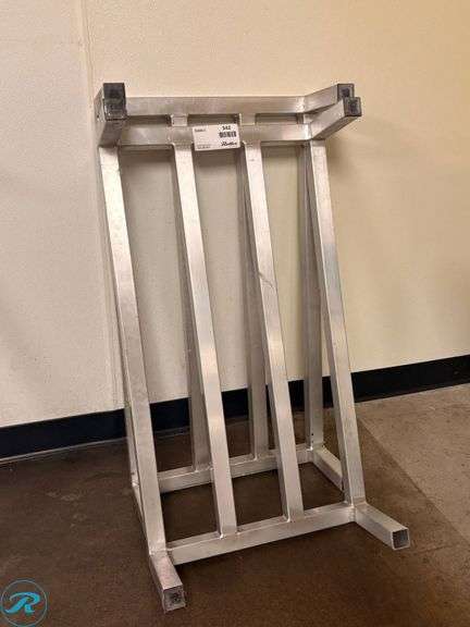 (2) Winco Model ASDR-2038 Aluminum Dunnage Racks, 20″ x 36″