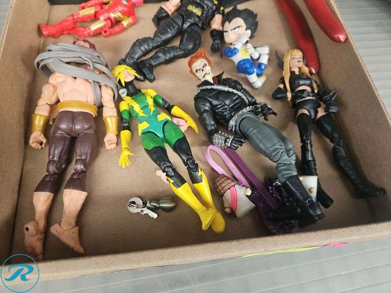 Tray of Action Figurea and Galaga Portable Retro Arcade - Roller Auctions