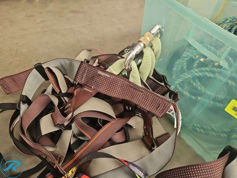Petzl Climbing Harnesses and Rope - Roller Auctions