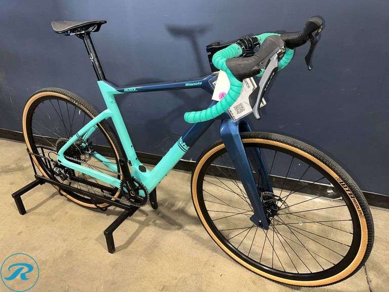 Bianchi Arcadex Gravel Road Bike, Shimano GRX Components, Size Medium