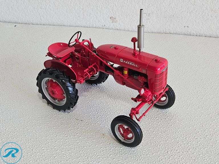 McCormick Farmall Diecast Model Tractor - Roller Auctions