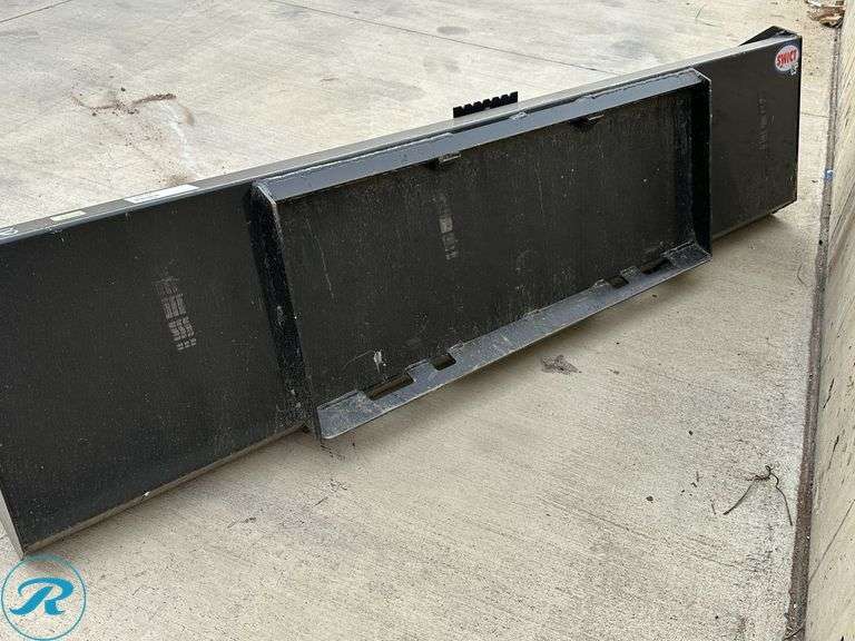 New Swict 84" Skid Steer Bucket With Teeth - Roller Auctions