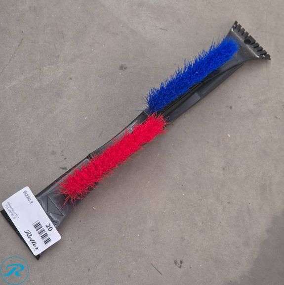 Bigfoot Snow Tools 21-Inch Deluxe Snowbrush