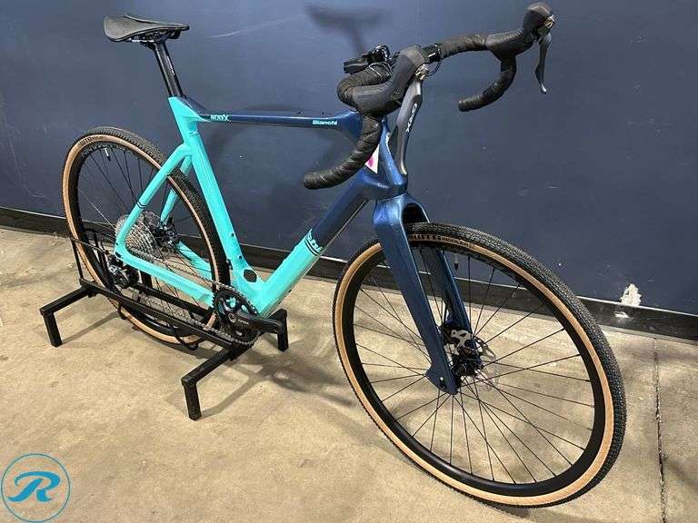 Bianchi Arcadex Gravel Road Bike, Shimano GRX Components, Size X-Large