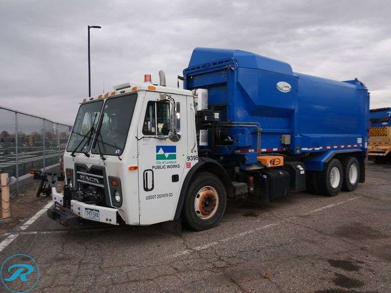 2012  Mack  LEU613  T/A Side Loader Trash Truck