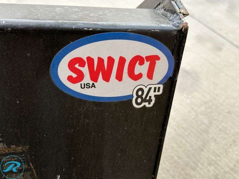 New Swict 84" Skid Steer Bucket With Teeth - Roller Auctions