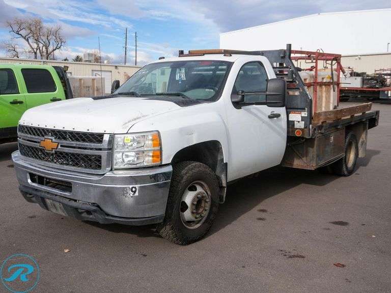 2013 Chevrolet Silverado 3500 RWD Flatbed Truck