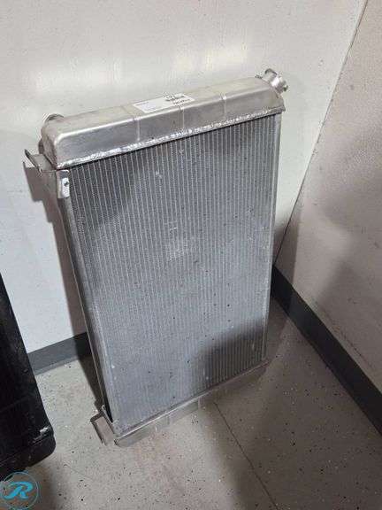 Roller Radiator Assembly Chevy 4 Core Pickup Radiator - Roller Auctions