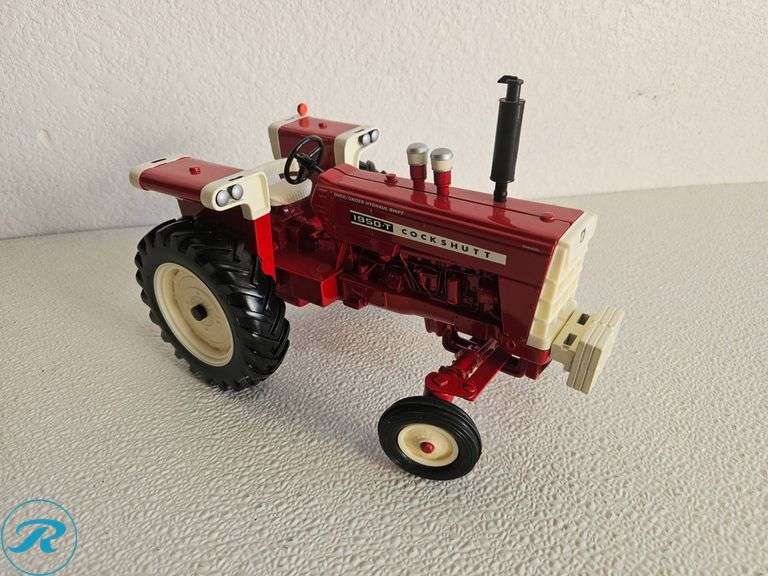 (2) Die-Cast Model Tractors: Models International 100 Hydro Farming and Cockshutt 1950-T - Roller Auctions
