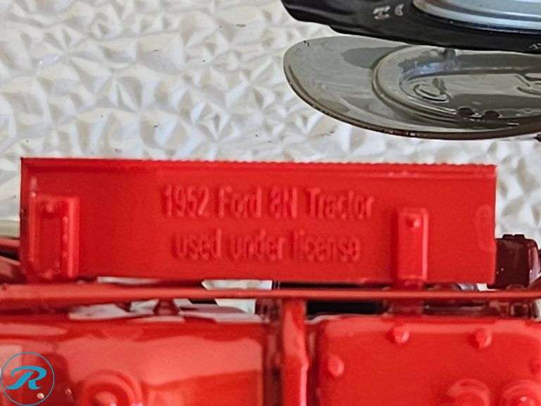 Ford 1952 8N Tractor Diecast Model Tractor - Roller Auctions