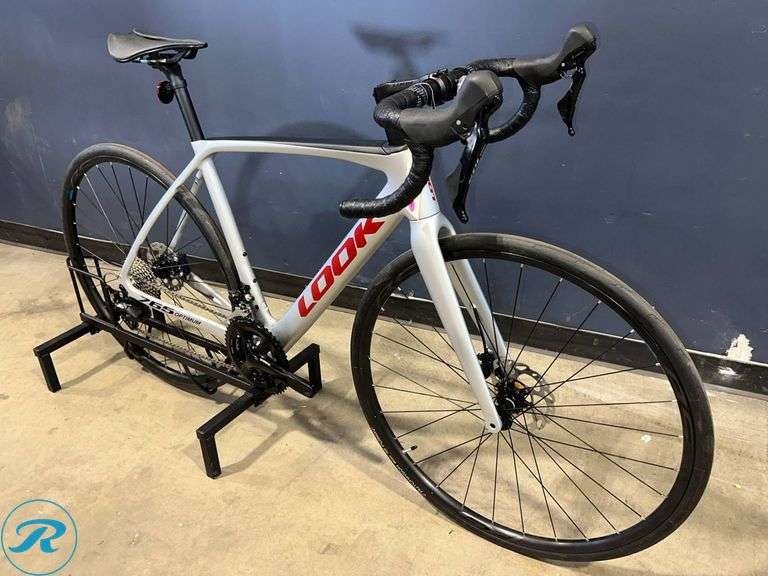 Look 765 Optimum Road Bike, Shimano 105 Components, Size Small