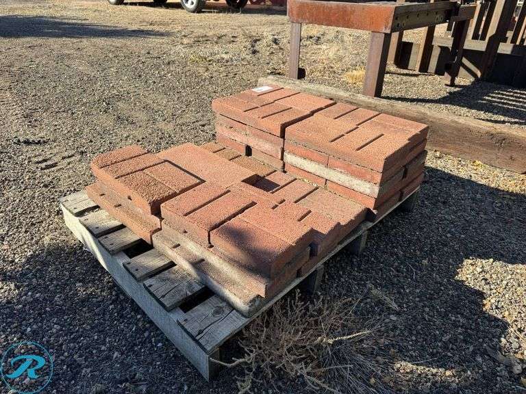 Grooved Pavers Pallet of Red Concrete Pavers with Grooved Design - Roller Auctions
