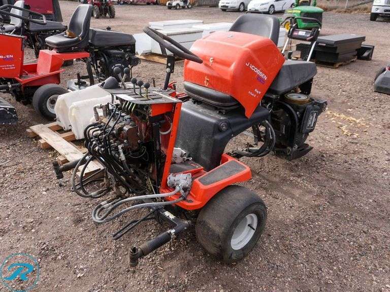 2001  Jacobsen  Greens King 4  Ride-On Greens Mower