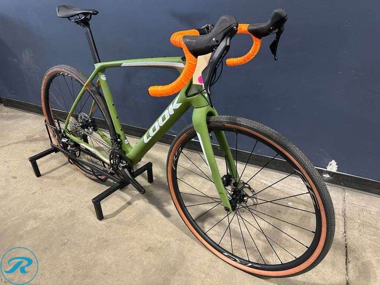Look 765 Gravel Road Bike, Shimano GRX Components, Size Medium