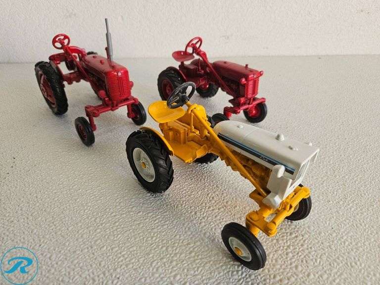 (3) Die-Cast Farm Tractor Models Farmall & International Cub