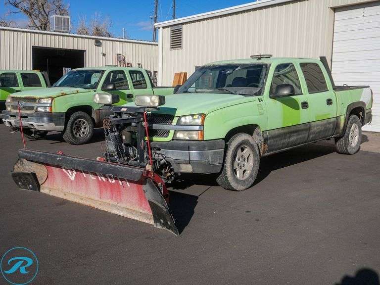 2004 Chevrolet Silverado 1500 4WD Crew Cab Pickup