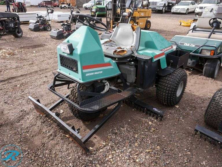 2000  Cushman  Groom Master  Ride-On Bunker Rake