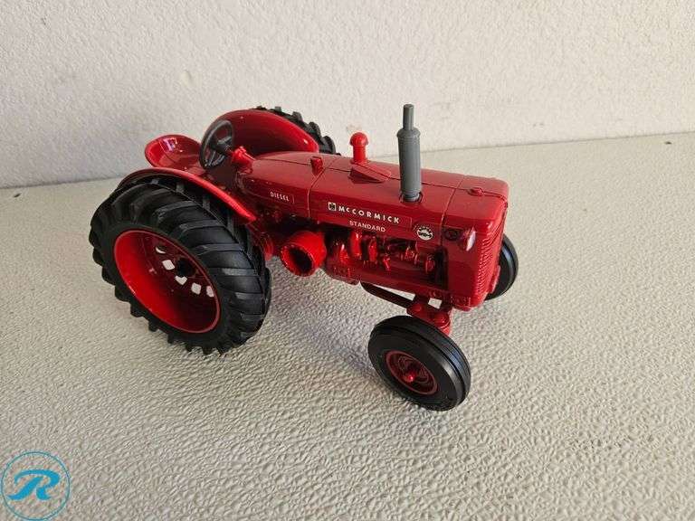 (2) McCormick WD-9 Diecast Model Tractors - Roller Auctions
