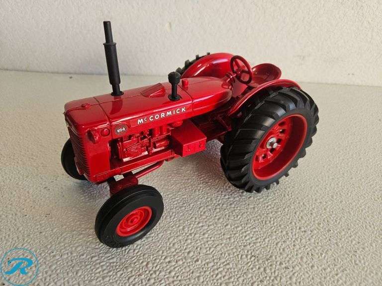 (2) McCormick WD-9 Diecast Model Tractors - Roller Auctions