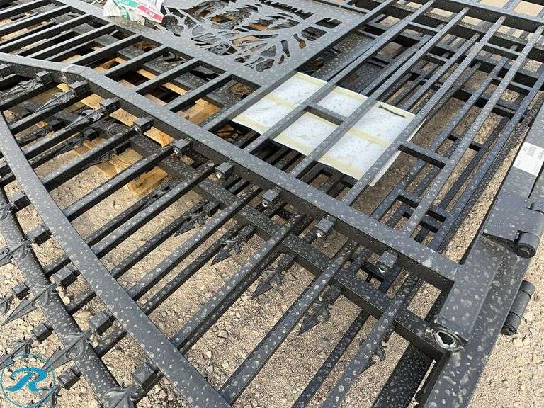 New KJ K0720 20' Bi-Parting Wrought Iron Gate, Deer Center Emblem (Damaged) - Roller Auctions