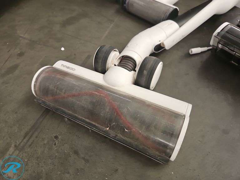 Tineco VS121200US Cordless Vacuum and Accessories, 21.6V - Roller Auctions