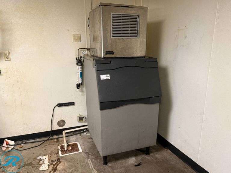 Scotsman Model N0622A-1E Air Cooled Ice Machine with Storage Bin